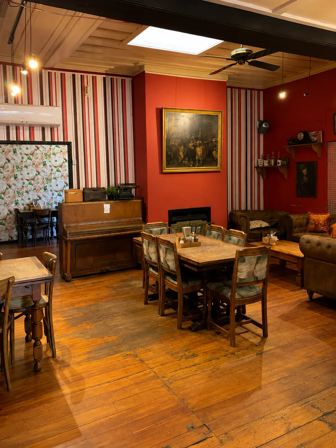 The vintage-inspired dining room inside Grindz Cafe